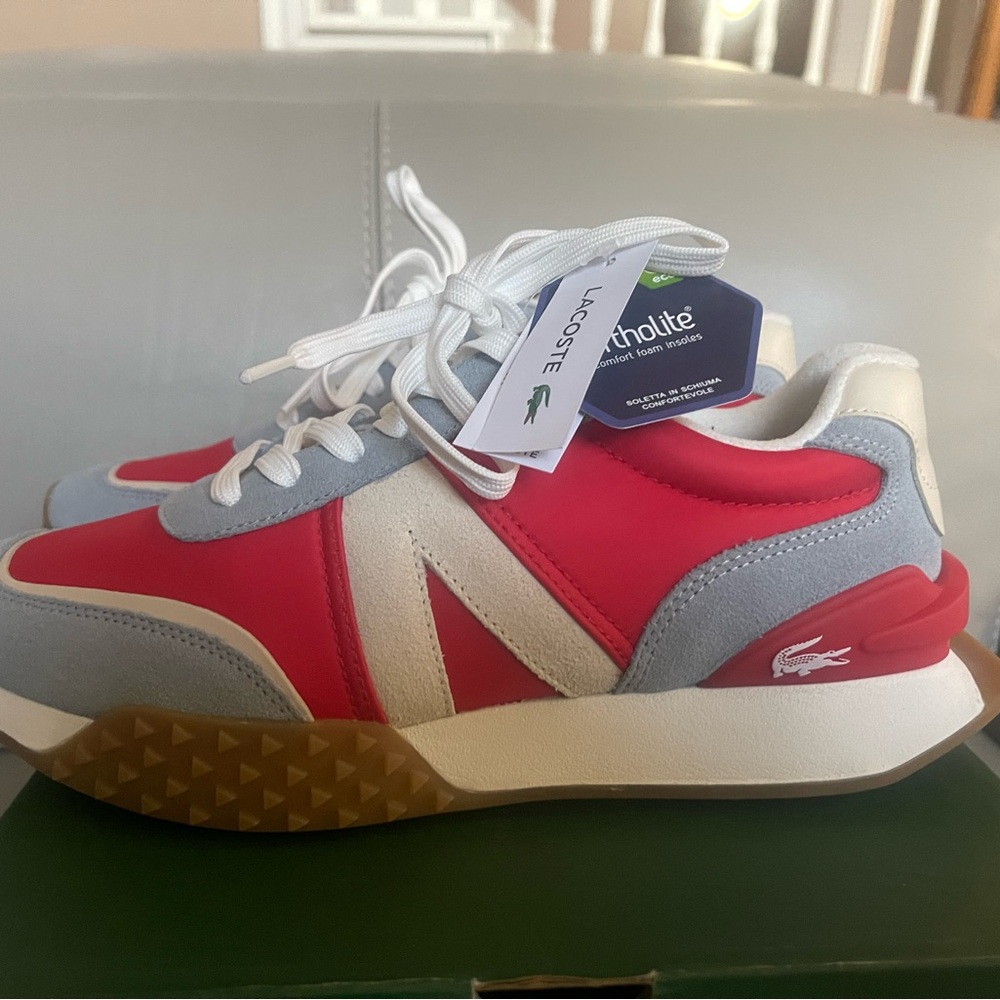 Lacoste men's shoes brand new with box.size 9
